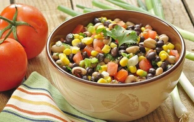 When losing weight with proper nutrition, a diet vegetable salad can be included in the menu